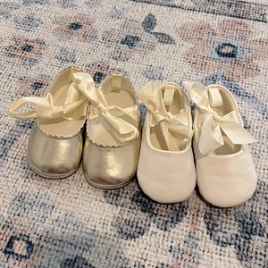 Baby girl set of two shoes